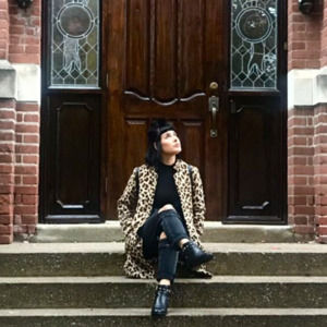 Meet your Posher, Jillian